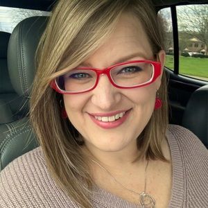 Meet your Posher, Briana